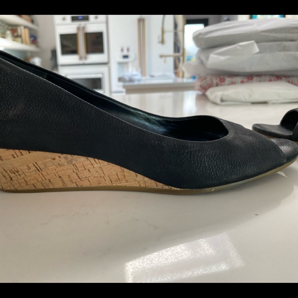 Cole Haan Size 8, Wedge, low heel, leather, black